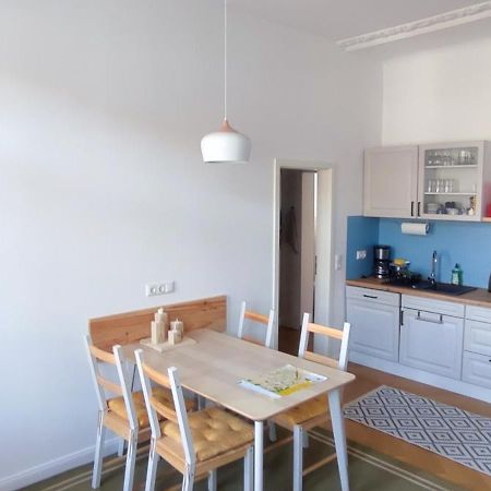 Schoene Ferienwohnung Mit Zwei Schlafzimmern 크베들린부르크 외부 사진