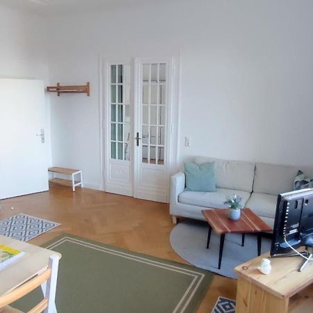 Schoene Ferienwohnung Mit Zwei Schlafzimmern 크베들린부르크 외부 사진