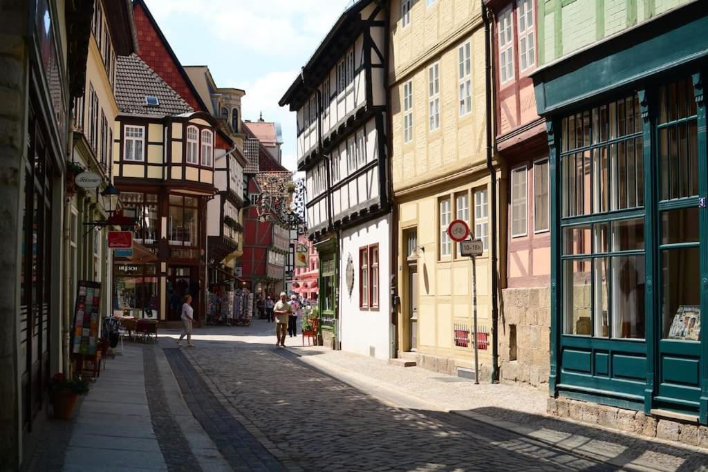 Schoene Ferienwohnung Mit Zwei Schlafzimmern 크베들린부르크 외부 사진