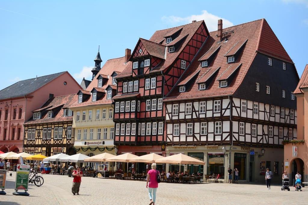 Schoene Ferienwohnung Mit Zwei Schlafzimmern 크베들린부르크 외부 사진