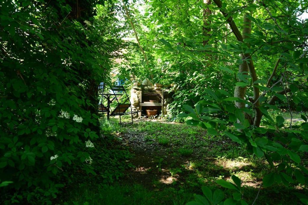 Schoene Ferienwohnung Mit Zwei Schlafzimmern 크베들린부르크 외부 사진