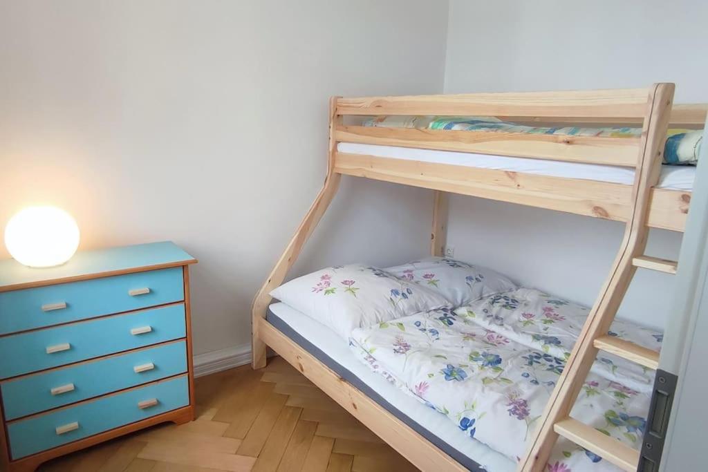 Schoene Ferienwohnung Mit Zwei Schlafzimmern 크베들린부르크 외부 사진