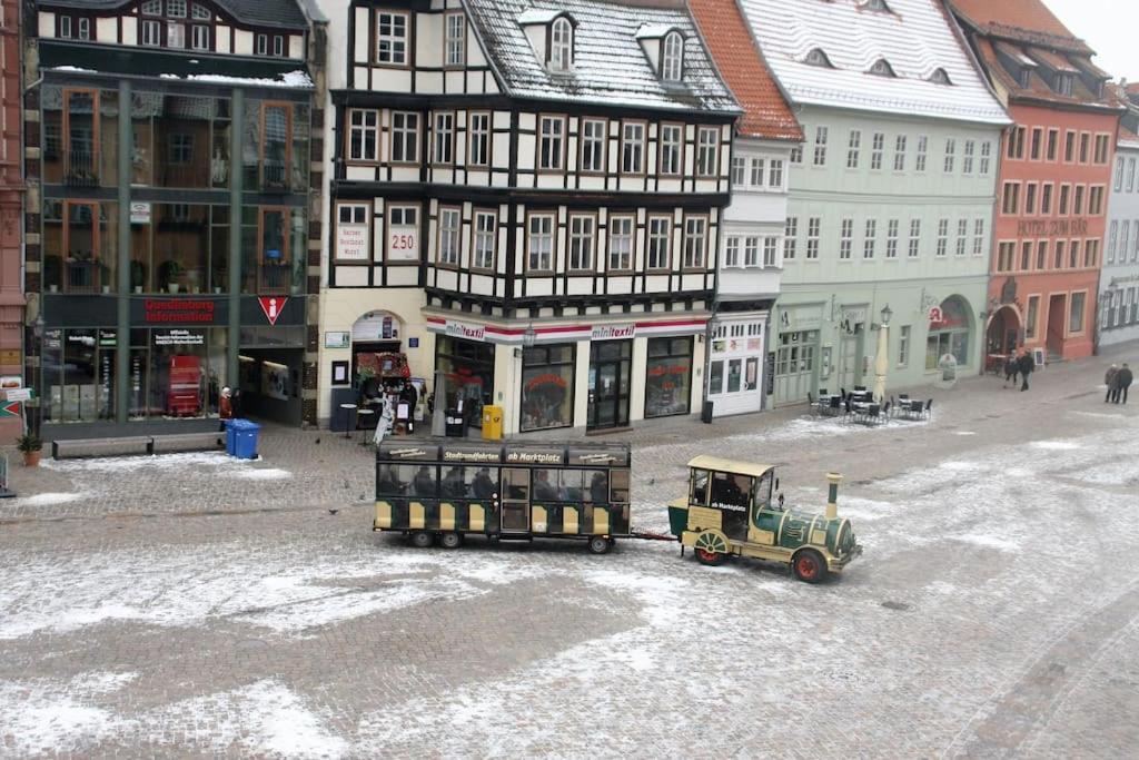 Schoene Ferienwohnung Mit Zwei Schlafzimmern 크베들린부르크 외부 사진